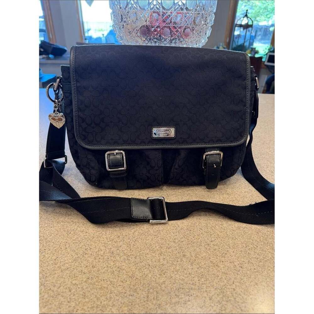 Coach Black Signature Messenger Bag 559 B